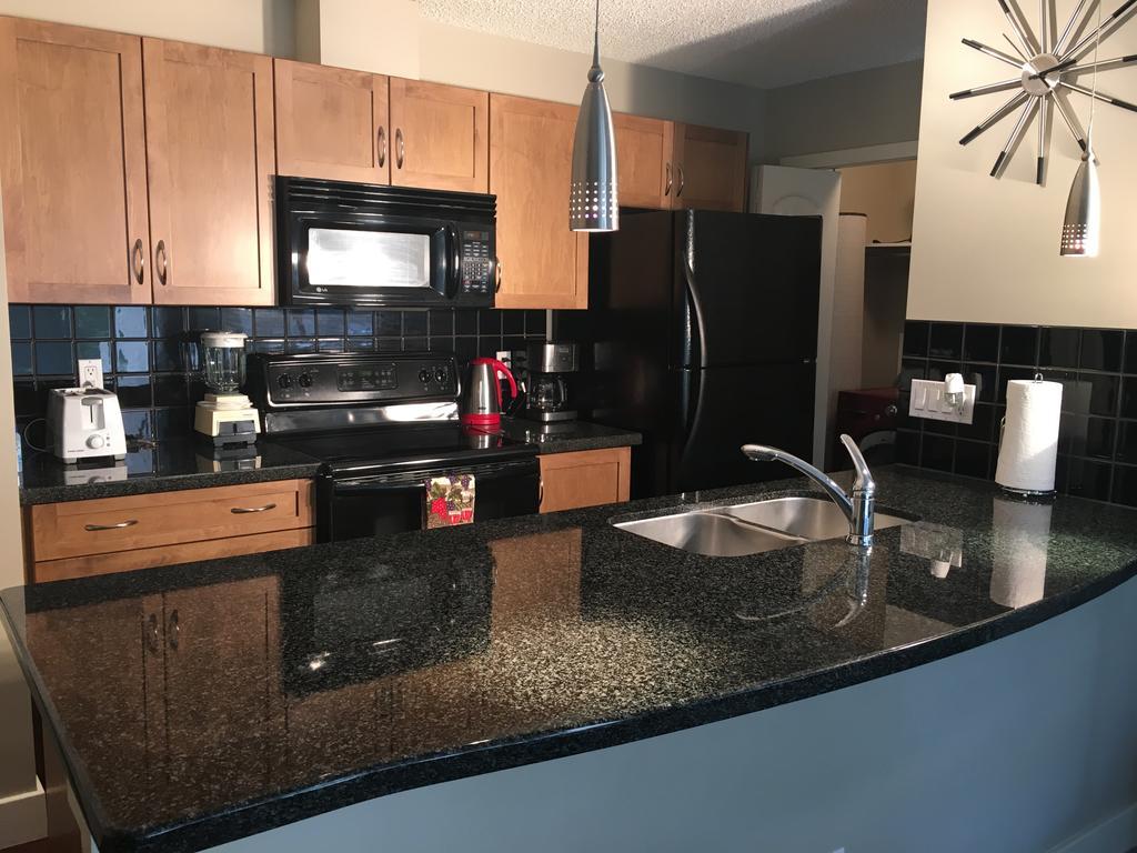 Olympic Suites Калґарі Екстер'єр фото