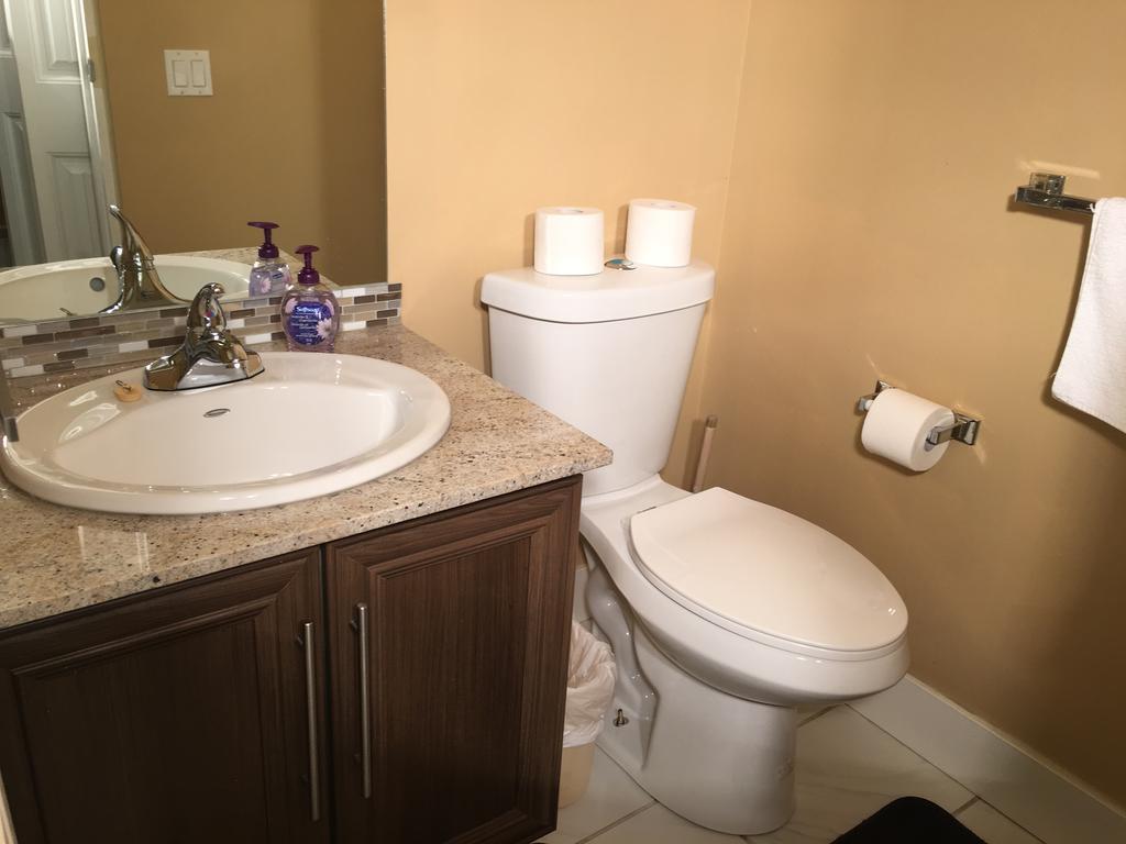 Olympic Suites Калґарі Екстер'єр фото