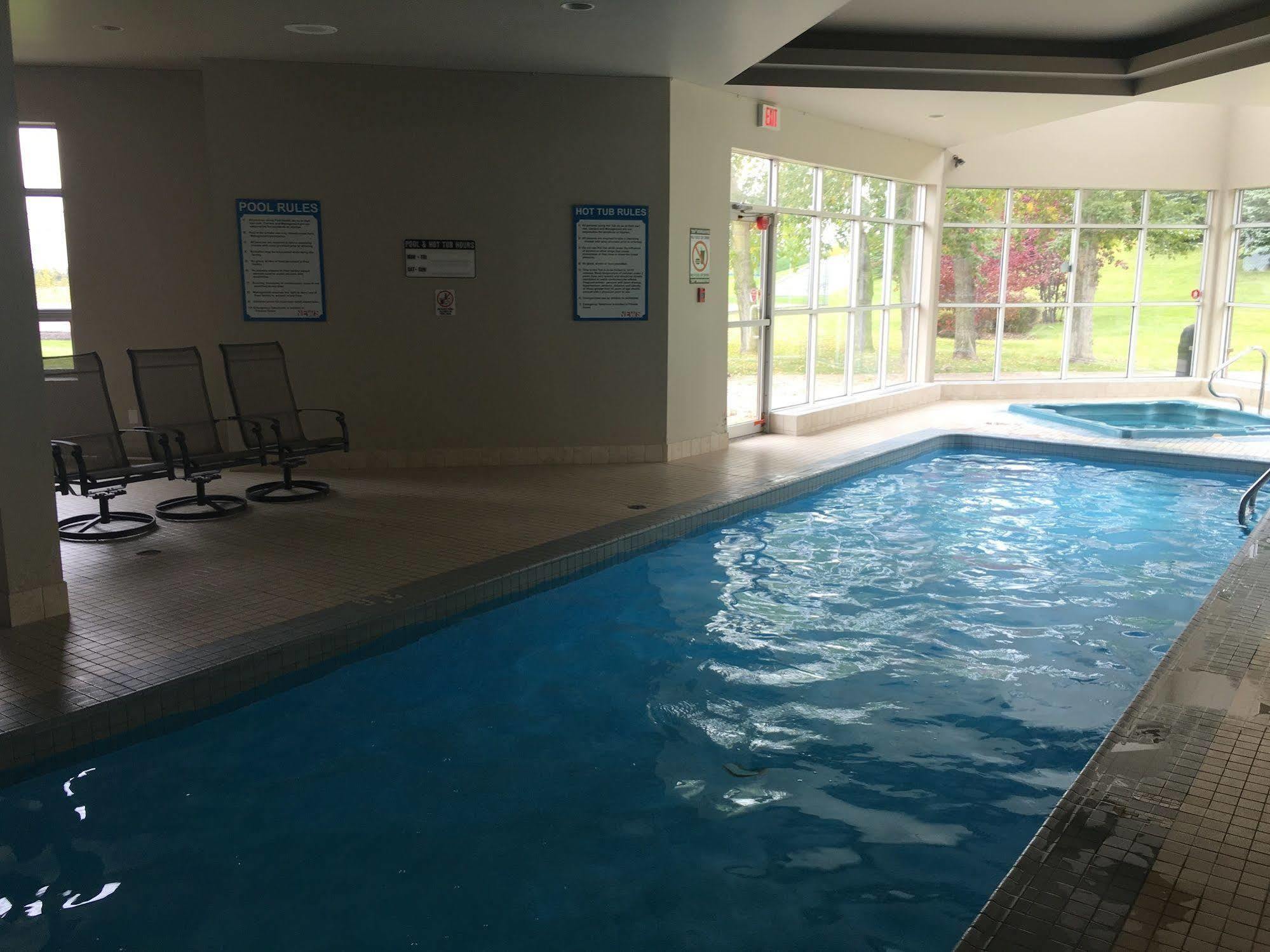 Olympic Suites Калґарі Екстер'єр фото